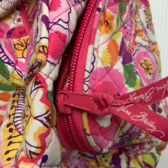 SOLD! VERA BRADLEY Large Travel Duffel Bag - Picture 4 of 12